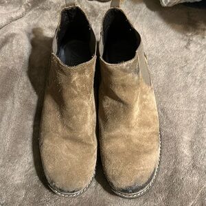 Big boys suede boots